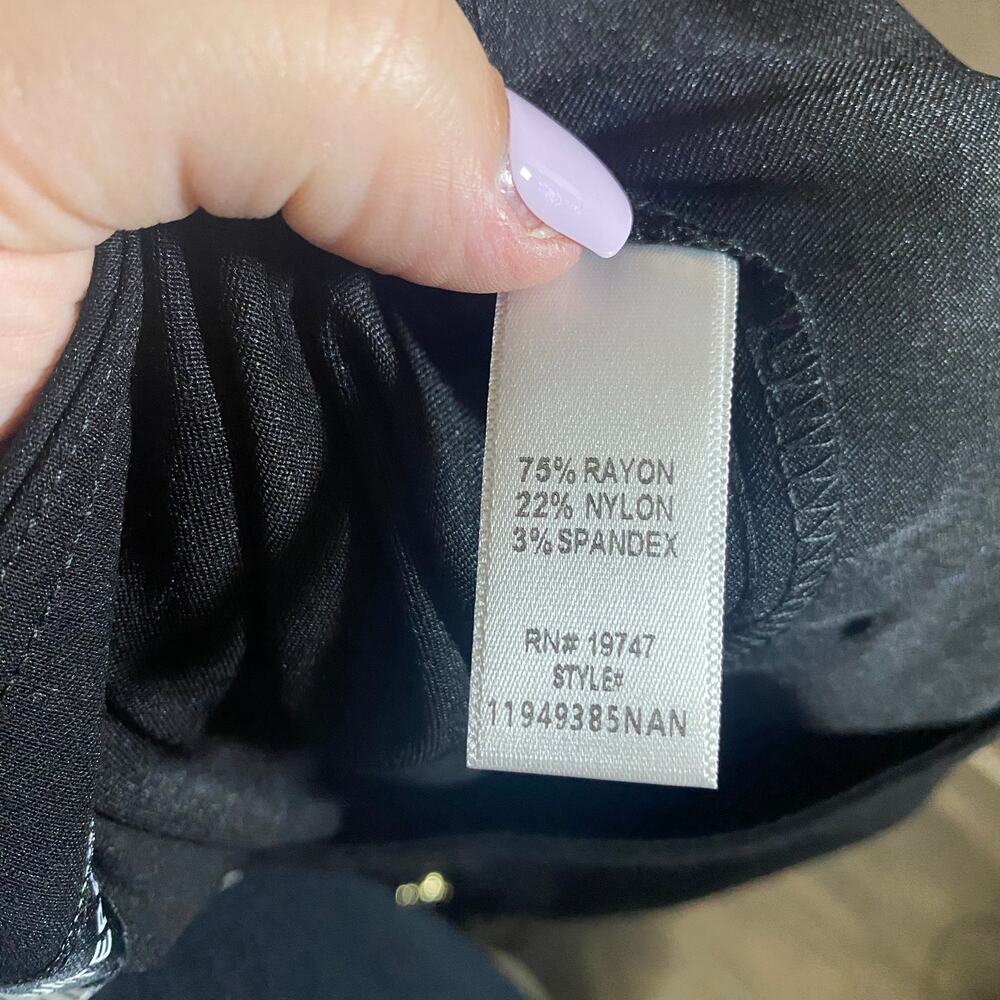 Counterparts NWT Button Sailor Capris Petite Black Crop Pant Slim Leg Sz 12P - Picture 9 of 10